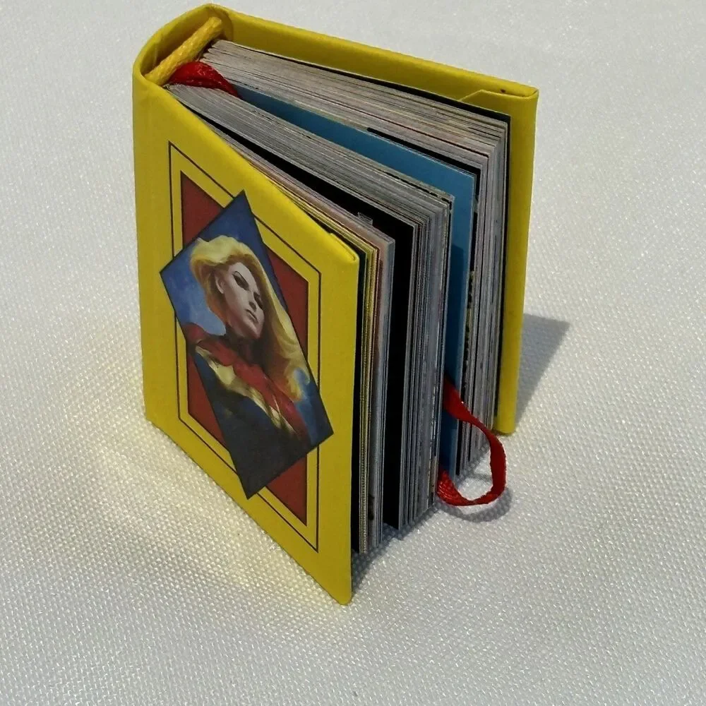 Captain Marvel : The Tiny Book of Earth's Mightiest Hero, Hardcover by Reed, …